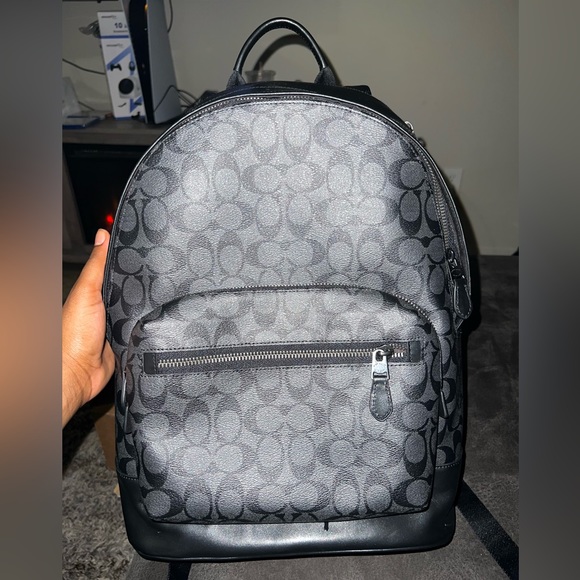 Brand new all back Mens coach book bag. - Picture 2 of 6